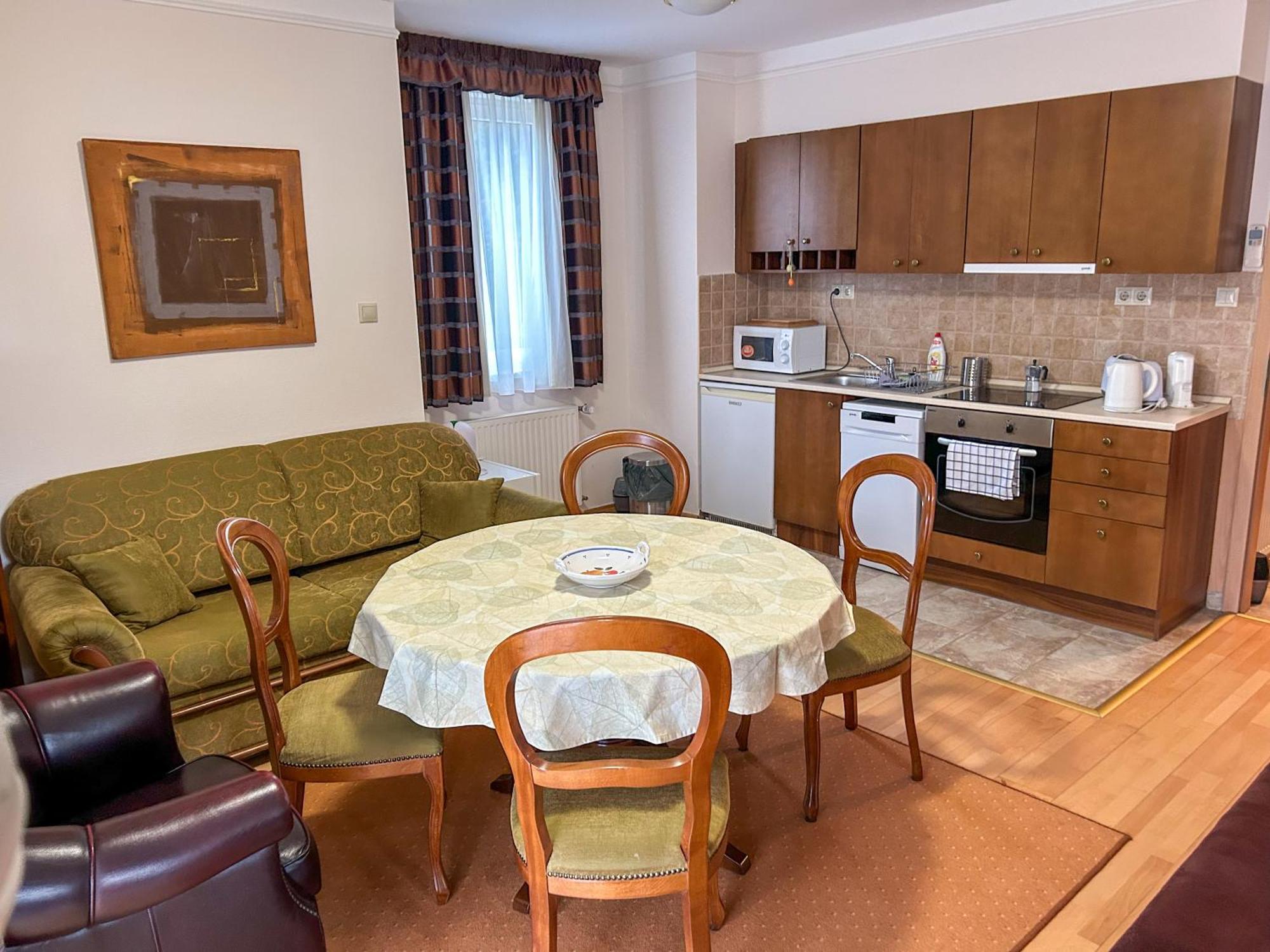 Bük Bernadett Villa Apartman 3 מראה חיצוני תמונה
